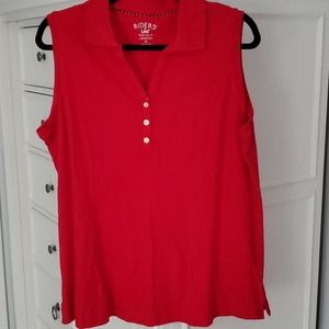 Sleeveless top with collar